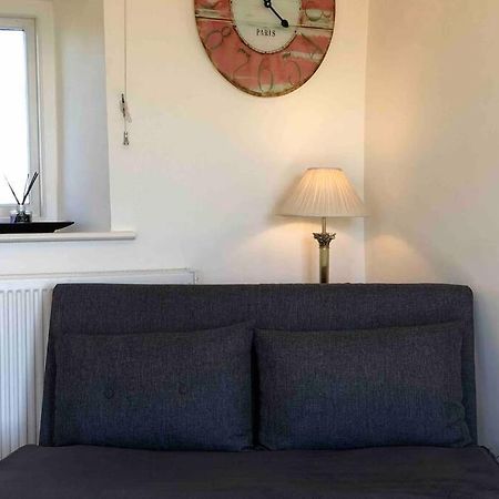 Secluded Romantic Cotswolds Barn - Sleeps 2 To 4 - Near Cirencester - Dog Friendly Villa Kemble Екстериор снимка