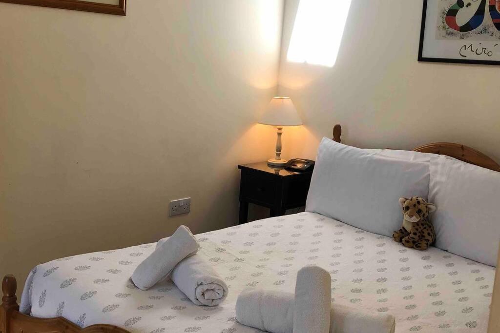 Secluded Romantic Cotswolds Barn - Sleeps 2 To 4 - Near Cirencester - Dog Friendly Villa Kemble Екстериор снимка