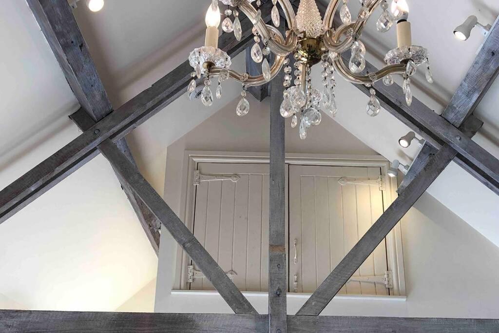 Secluded Romantic Cotswolds Barn - Sleeps 2 To 4 - Near Cirencester - Dog Friendly Villa Kemble Екстериор снимка
